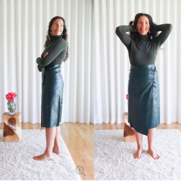 Mijeong Park - Deep Green Crocodile Embossed Faux Leather Skirt - Size L - Picture 15 of 16
